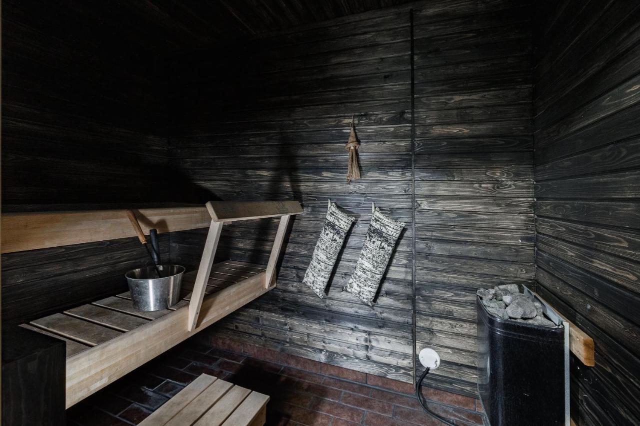Hotelli Keskipiste Kärsämäki Exterior foto